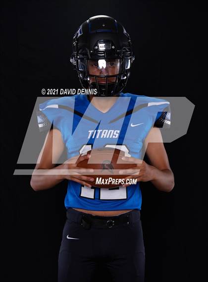 Thumbnail 3 in Frontier Football Seniors photogallery.