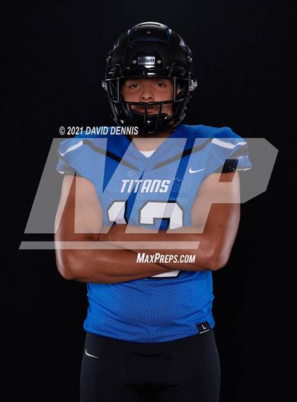 Thumbnail 3 in Frontier Football Seniors photogallery.