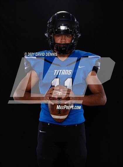 Thumbnail 1 in Frontier Football Seniors photogallery.