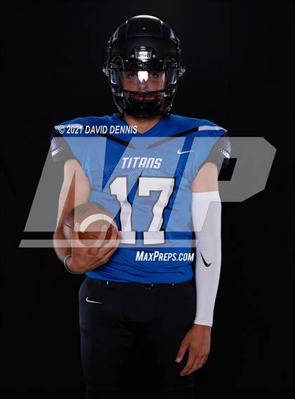 Thumbnail 2 in Frontier Football Seniors photogallery.