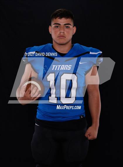 Thumbnail 3 in Frontier Football Seniors photogallery.
