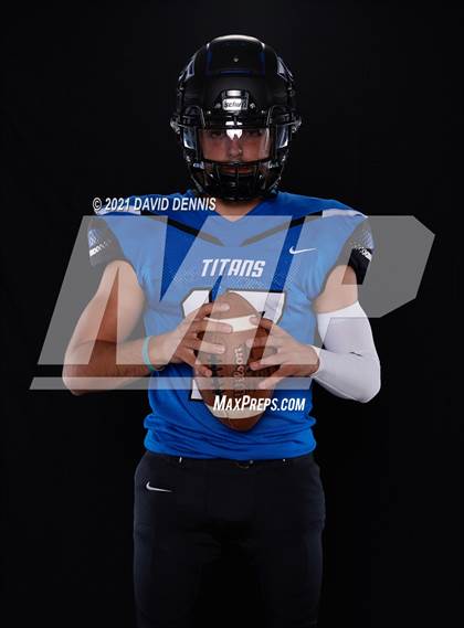 Thumbnail 2 in Frontier Football Seniors photogallery.