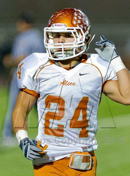 Thumbnail 2 in Alice vs. Cedar Park (UIL 4A Division 2 Regional Playoff) photogallery.