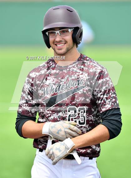 Thumbnail 2 in Sunnyvale vs Whitesboro (UIL 3A Region 2 Area Playoff) photogallery.