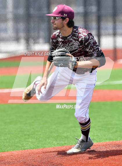 Thumbnail 2 in Sunnyvale vs Whitesboro (UIL 3A Region 2 Area Playoff) photogallery.