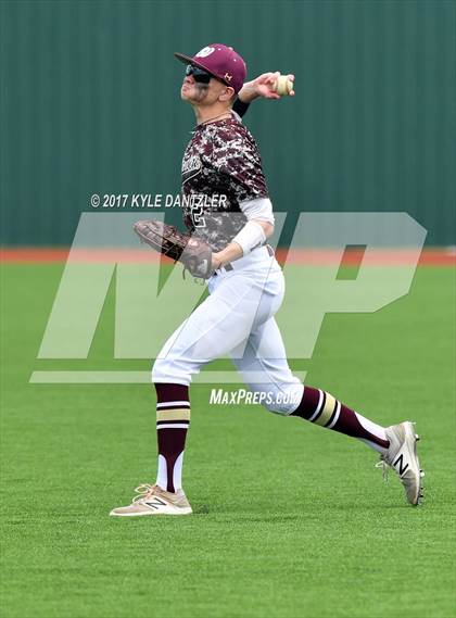 Thumbnail 2 in Sunnyvale vs Whitesboro (UIL 3A Region 2 Area Playoff) photogallery.