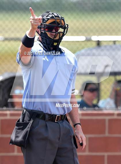 Thumbnail 3 in Sunnyvale vs Whitesboro (UIL 3A Region 2 Area Playoff) photogallery.