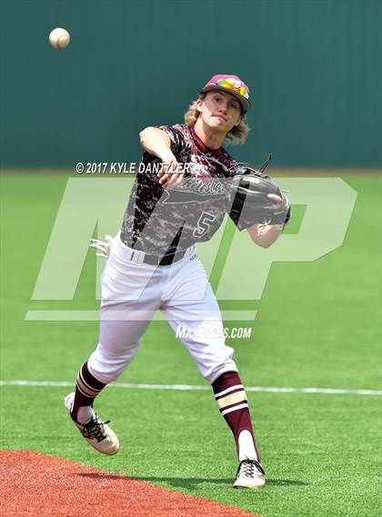 Thumbnail 2 in Sunnyvale vs Whitesboro (UIL 3A Region 2 Area Playoff) photogallery.