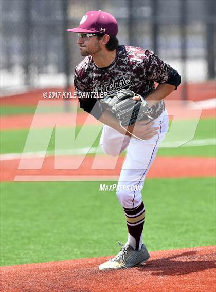 Thumbnail 1 in Sunnyvale vs Whitesboro (UIL 3A Region 2 Area Playoff) photogallery.