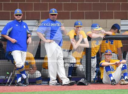 Thumbnail 3 in Sunnyvale vs Whitesboro (UIL 3A Region 2 Area Playoff) photogallery.