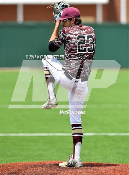 Thumbnail 3 in Sunnyvale vs Whitesboro (UIL 3A Region 2 Area Playoff) photogallery.