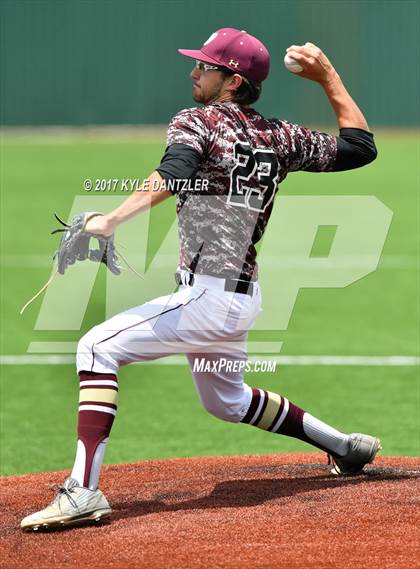 Thumbnail 3 in Sunnyvale vs Whitesboro (UIL 3A Region 2 Area Playoff) photogallery.