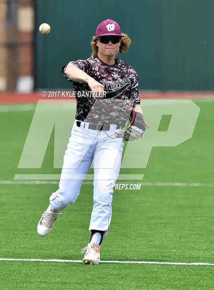 Thumbnail 3 in Sunnyvale vs Whitesboro (UIL 3A Region 2 Area Playoff) photogallery.