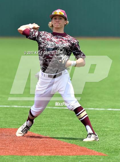 Thumbnail 1 in Sunnyvale vs Whitesboro (UIL 3A Region 2 Area Playoff) photogallery.