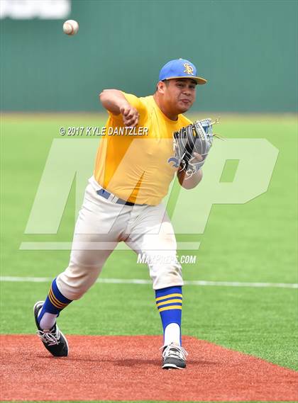 Thumbnail 2 in Sunnyvale vs Whitesboro (UIL 3A Region 2 Area Playoff) photogallery.