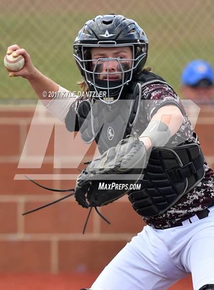Thumbnail 3 in Sunnyvale vs Whitesboro (UIL 3A Region 2 Area Playoff) photogallery.