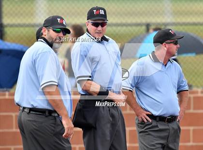 Thumbnail 1 in Sunnyvale vs Whitesboro (UIL 3A Region 2 Area Playoff) photogallery.