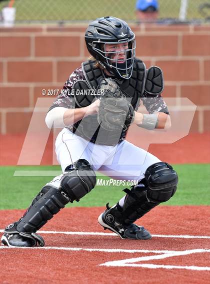 Thumbnail 2 in Sunnyvale vs Whitesboro (UIL 3A Region 2 Area Playoff) photogallery.