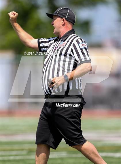 Thumbnail 1 in Chaminade @ Crespi photogallery.