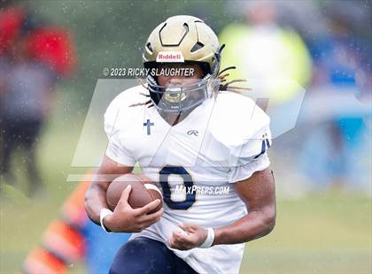 Thumbnail 1 in Althoff Catholic @ Burroughs photogallery.