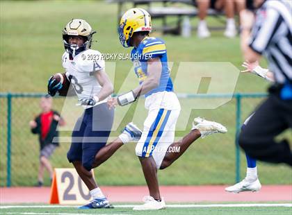 Thumbnail 1 in Althoff Catholic @ Burroughs photogallery.