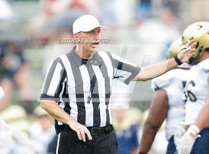 Thumbnail 3 in Althoff Catholic @ Burroughs photogallery.