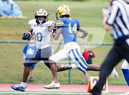 Thumbnail 2 in Althoff Catholic @ Burroughs photogallery.