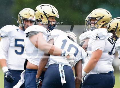 Thumbnail 3 in Althoff Catholic @ Burroughs photogallery.