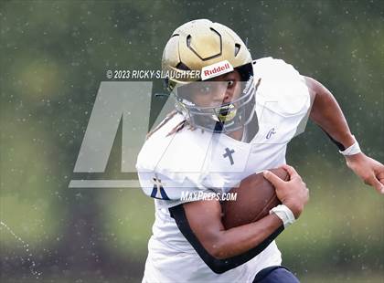 Thumbnail 3 in Althoff Catholic @ Burroughs photogallery.