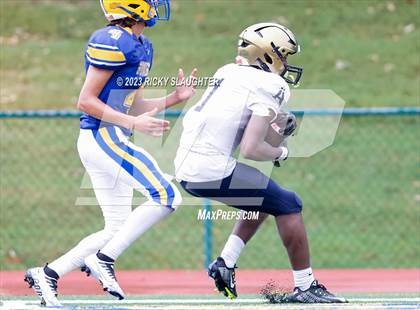 Thumbnail 3 in Althoff Catholic @ Burroughs photogallery.