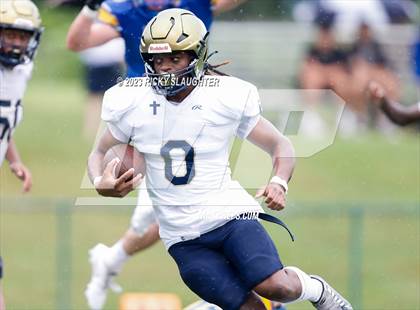 Thumbnail 2 in Althoff Catholic @ Burroughs photogallery.