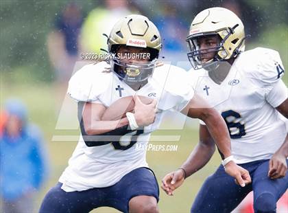 Thumbnail 2 in Althoff Catholic @ Burroughs photogallery.