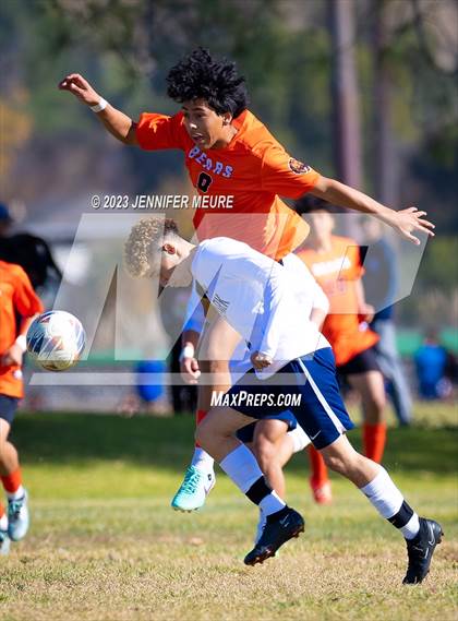 Thumbnail 1 in West Park vs. Merced photogallery.