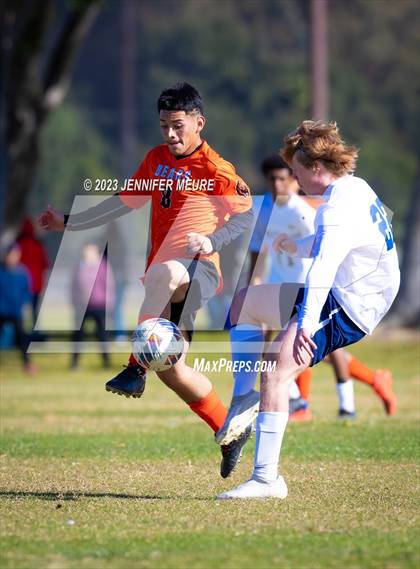 Thumbnail 1 in West Park vs. Merced photogallery.