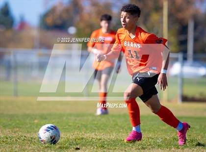 Thumbnail 3 in West Park vs. Merced photogallery.