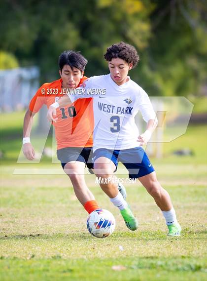 Thumbnail 1 in West Park vs. Merced photogallery.