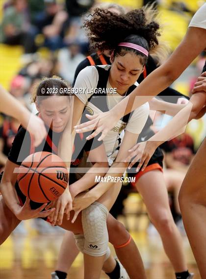 Thumbnail 1 in Haltom vs Fossil Ridge photogallery.