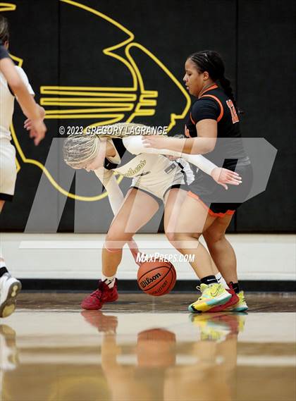 Thumbnail 2 in Haltom vs Fossil Ridge photogallery.