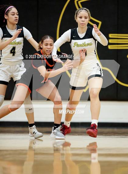 Thumbnail 2 in Haltom vs Fossil Ridge photogallery.