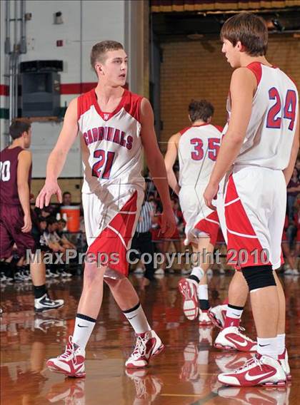 Thumbnail 1 in Woodlawn vs Sesser-Valier (1A Super Sectional) photogallery.