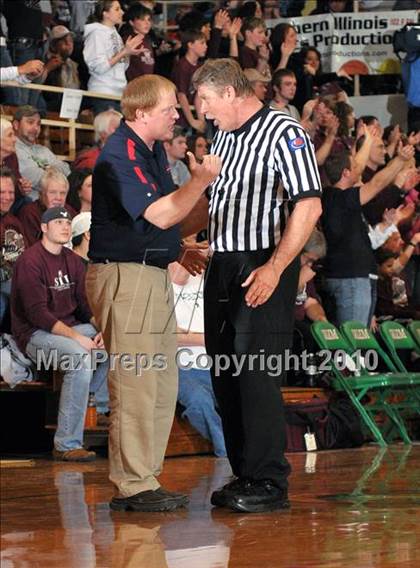 Thumbnail 2 in Woodlawn vs Sesser-Valier (1A Super Sectional) photogallery.
