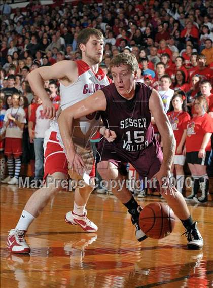 Thumbnail 1 in Woodlawn vs Sesser-Valier (1A Super Sectional) photogallery.