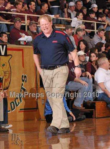 Thumbnail 1 in Woodlawn vs Sesser-Valier (1A Super Sectional) photogallery.