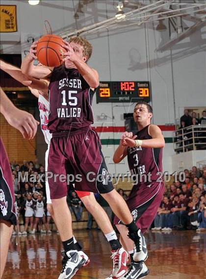 Thumbnail 1 in Woodlawn vs Sesser-Valier (1A Super Sectional) photogallery.