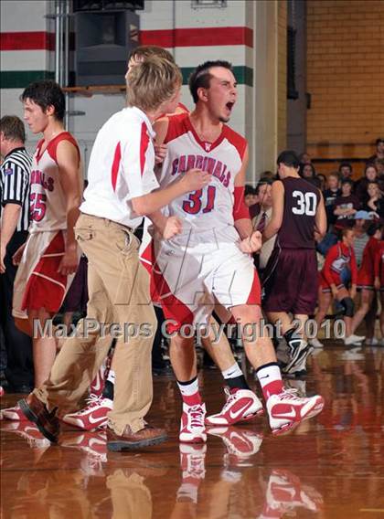 Thumbnail 2 in Woodlawn vs Sesser-Valier (1A Super Sectional) photogallery.