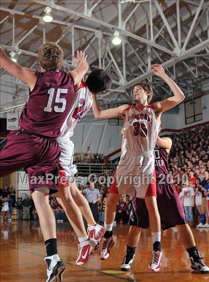 Thumbnail 3 in Woodlawn vs Sesser-Valier (1A Super Sectional) photogallery.