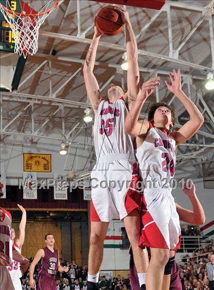 Thumbnail 3 in Woodlawn vs Sesser-Valier (1A Super Sectional) photogallery.