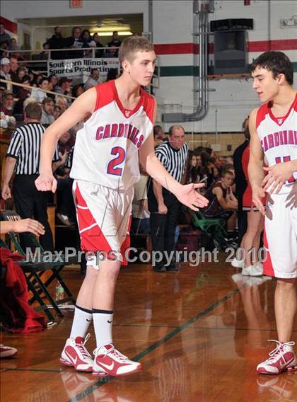 Thumbnail 2 in Woodlawn vs Sesser-Valier (1A Super Sectional) photogallery.