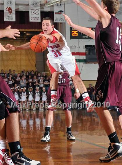 Thumbnail 3 in Woodlawn vs Sesser-Valier (1A Super Sectional) photogallery.