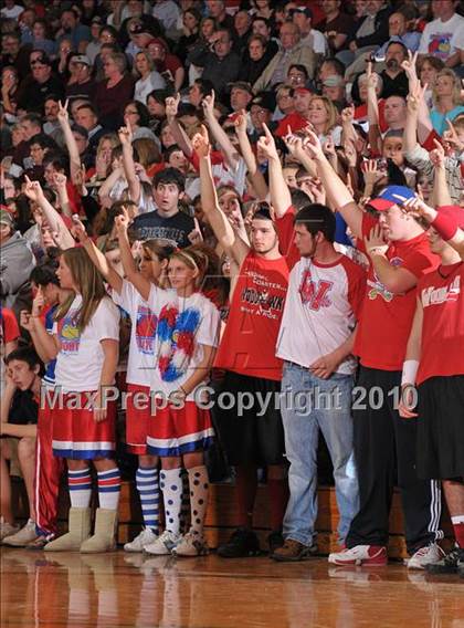 Thumbnail 1 in Woodlawn vs Sesser-Valier (1A Super Sectional) photogallery.